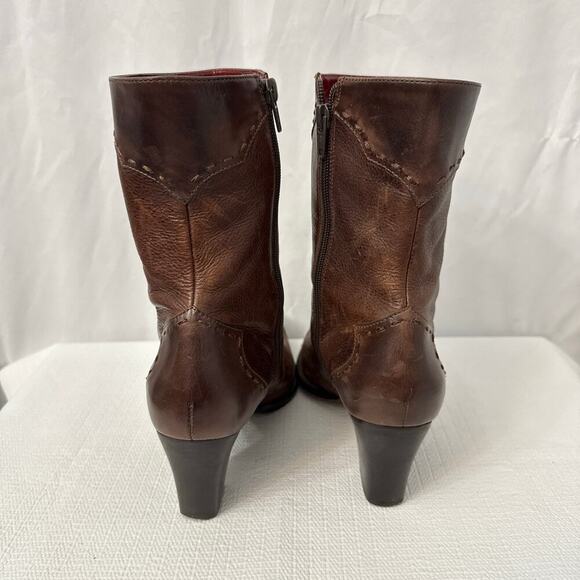 Eddie Bauer Boots Womens 7 M Ankle Wingtip Brown Leather Brazil Western Snip Toe - Picture 6 of 11